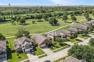 2502 Bay Hill Dr, Baytown, TX 77523 - Photo 29