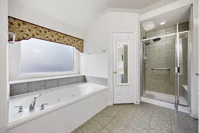 2 Gilded Crest Court, Spring, TX 77382 - Photo 25