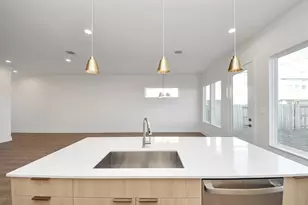 9135 Besos Ln, Houston, TX 77051 - Photo 7