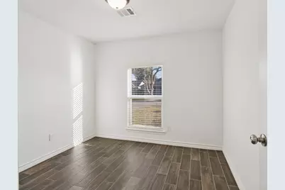 10827 W Mulberry Drive, La Porte, TX 77571 - Photo 19