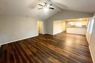 723 Cherry Valley Dr, Houston, TX 77336 - Photo 3