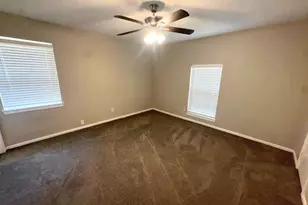 723 Cherry Valley Dr, Houston, TX 77336 - Photo 9