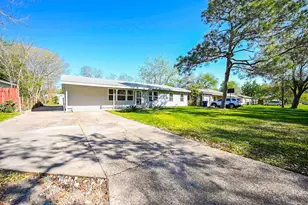 804 23rd Ave N, Texas City, TX 77590 - Photo 3