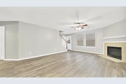 1102 Fairlane Square, Channelview, TX 77530 - Photo 3