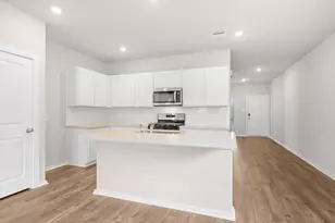 210 Orchard Laurel Dr, Alvin, TX 77511 - Photo 3