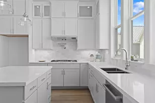 8711 Park Kolbe Ln, Houston, TX 77080 - Photo 11