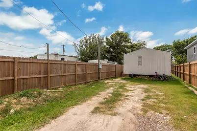 1130A 10th Street, San Leon, TX 77539 - Photo 3