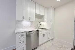 2350 Bering Dr, Houston, TX 77057 - Photo 7