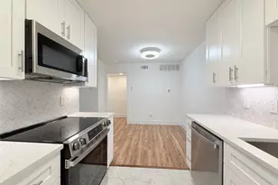 2350 Bering Dr, Houston, TX 77057 - Photo 17