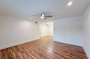 2350 Bering Dr, Houston, TX 77057 - Photo 3