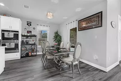 2512 Ravenna Court, Friendswood, TX 77546 - Photo 9