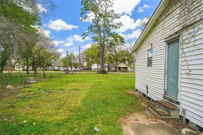6515 Lloyd Street, Houston, TX 77022 - Photo 33