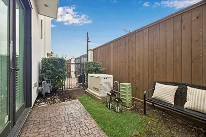 5211 Feagan Street #E, Houston, TX 77007 - Photo 25