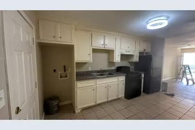 4905 Kashmere Street #B, Houston, TX 77026 - Photo 9