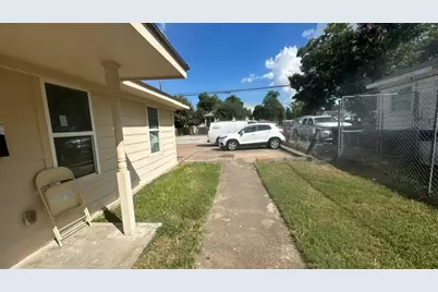 4905 Kashmere Street #B, Houston, TX 77026 - Photo 1