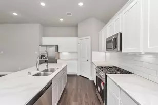 10622 Cascade Crk Dr, Rosharon, TX 77583 - Photo 5