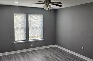 7011 Hillsboro St, Houston, TX 77020 - Photo 5