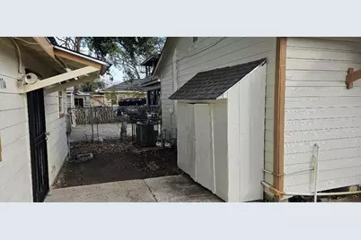 7011 Hillsboro Street, Houston, TX 77020 - Photo 15