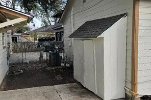 7011 Hillsboro St, Houston, TX 77020 - Photo 15