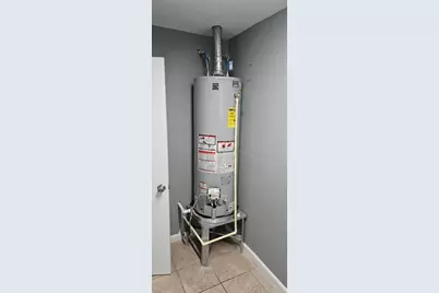 7011 Hillsboro Street, Houston, TX 77020 - Photo 17