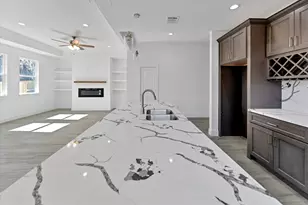 939 Lake View Dr, Montgomery, TX 77356 - Photo 11