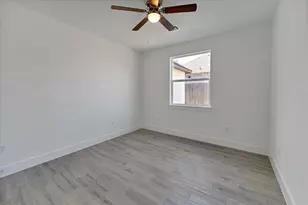 939 Lake View Dr, Montgomery, TX 77356 - Photo 23