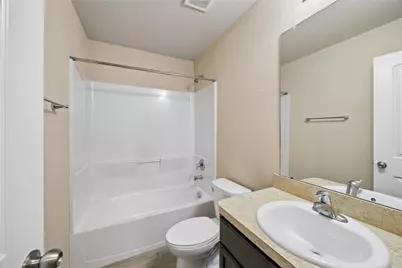16522 Silla Ridge Court, Houston, TX 77049 - Photo 9