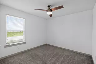 14407 Sweetwater Dr, Baytown, TX 77523 - Photo 9