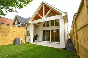611 E 25th St, Houston, TX 77008 - Photo 3