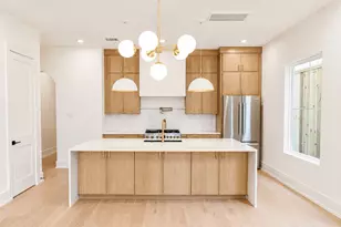 611 E 25th St, Houston, TX 77008 - Photo 5