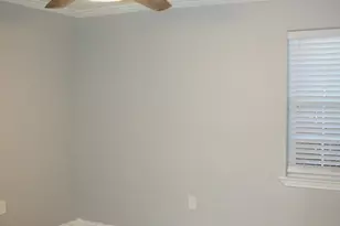 8201 Tareyton Ln, Houston, TX 77075 - Photo 7