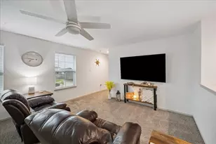 1308 Redbud Ln, Sealy, TX 77474 - Photo 11
