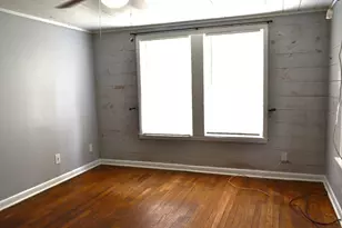 102 S S Beauregard St, Alvin, TX 77511 - Photo 5