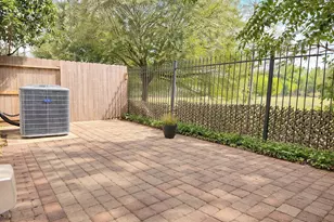 3411 Clearview Cir, Houston, TX 77025 - Photo 13
