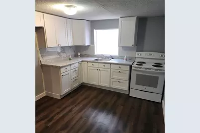 211 Avenue B #1/2, La Marque, TX 77568 - Photo 3