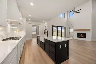 734 Platinum Stone Ln, Pinehurst, TX 77362 - Photo 5