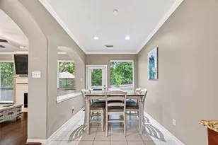 158 N Valley Oaks Cir, The Woodlands, TX 77382 - Photo 13