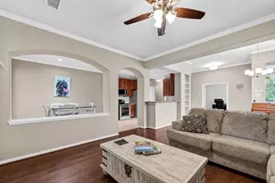 158 N Valley Oaks Cir, The Woodlands, TX 77382 - Photo 5
