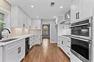 6423 Pineshade Ln, Houston, TX 77008 - Photo 17