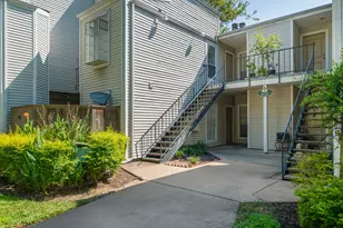 9809 Richmond Ave, Houston, TX 77042 - Photo 3