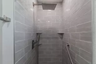 9809 Richmond Ave, Houston, TX 77042 - Photo 21