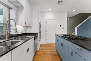 4302 Spencer St, Houston, TX 77007 - Photo 9