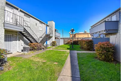 9700 Leawood Boulevard #1007, Houston, TX 77099 - Photo 3