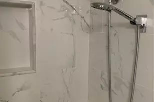 909 Silber Rd Rd, Houston, TX 77024 - Photo 11