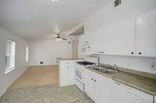 1127 Yale St, Houston, TX 77008 - Photo 7