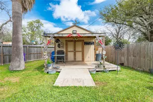 2428 9th St N, Texas City, TX 77590 - Photo 31