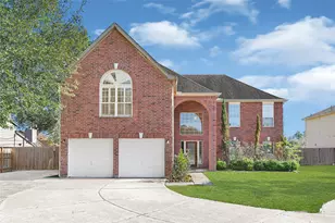 1630 Trail Oaks Ct, Houston, TX 77339 - Photo 1