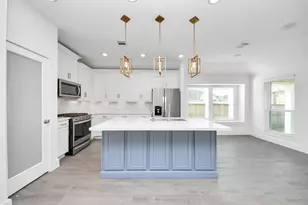 221 Magnolia Laurel Dr, Alvin, TX 77511 - Photo 23