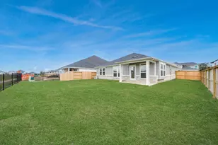 221 Magnolia Laurel Dr, Alvin, TX 77511 - Photo 37