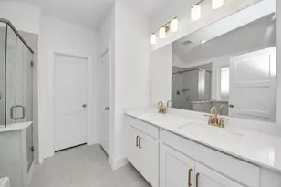 221 Magnolia Laurel Dr, Alvin, TX 77511 - Photo 29